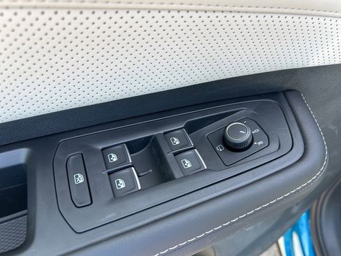 Used 2024 Volkswagen Atlas Cross Sport SEL Premium R-Line image 13