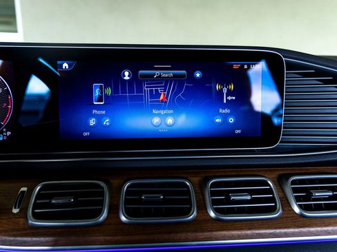 Used 2025 Mercedes-Benz GLE 350 4MATIC image 18