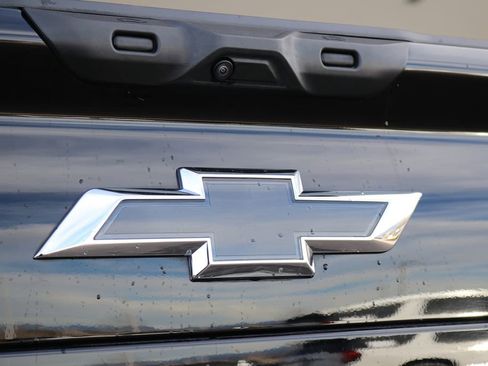 Used 2025 Chevrolet Silverado EV RST image 25