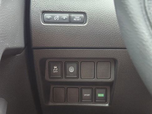 Used 2020 Nissan Rogue Sport S FWD image 23