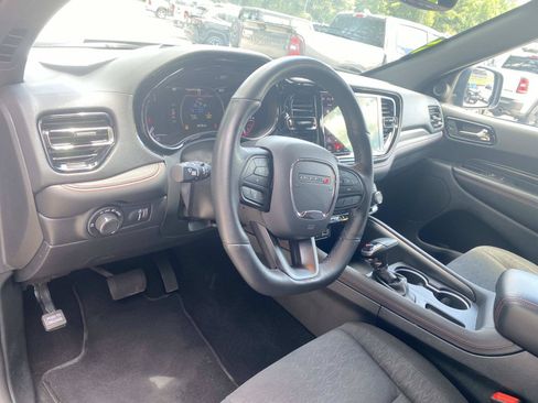 Used 2025 Dodge Durango GT w/ Blacktop Package AWD/4WD image 26