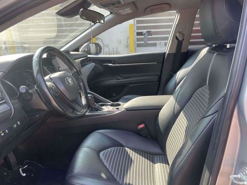 Used 2021 Toyota Camry SE w/ Carpet Mat Package (TMS) AWD/4WD image 15