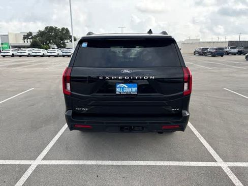 Used 2026 Ford Expedition Max Active RWD image 4