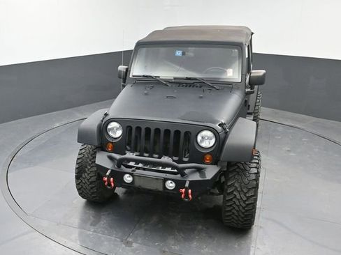 Used 2012 Jeep Wrangler Unlimited Sahara AWD/4WD image 29