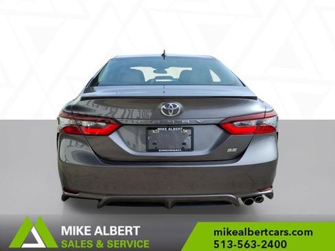 Used 2023 Toyota Camry SE image 6