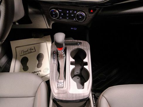 Used 2024 Chevrolet Trax RS w/ Sunroof Package image 33