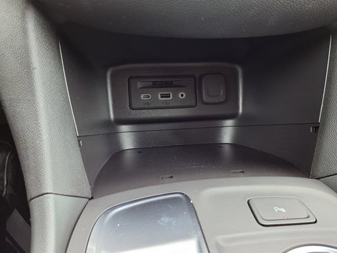 Used 2024 Chevrolet Equinox LT FWD image 29