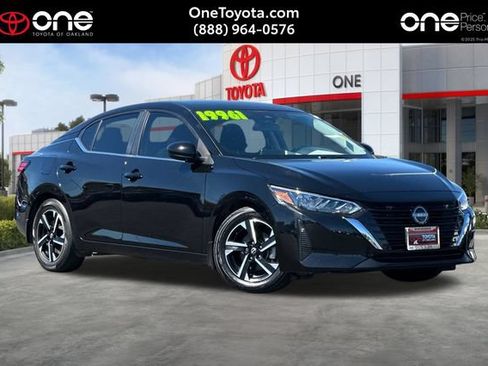 Used 2024 Nissan Sentra SV FWD image 1