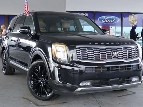 Used 2020 Kia Telluride SX w/ Towing Package image 2