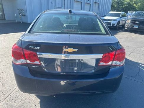 Used 2015 Chevrolet Cruze LS FWD image 8