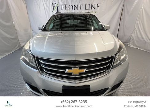 Used 2016 Chevrolet Traverse LT FWD image 2