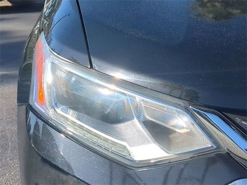 Used 2021 Chevrolet Traverse LT w/ LT Premium Package image 10