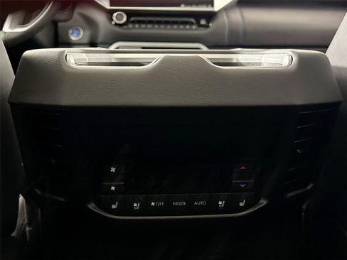 Certified 2024 Toyota Sequoia Platinum AWD/4WD image 36