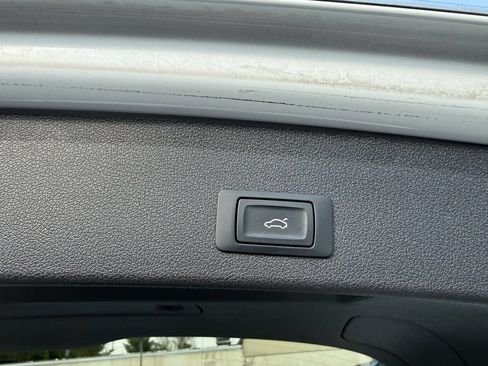 Used 2016 Audi Q5 2.0T Premium Plus w/ Technology Package AWD/4WD image 25