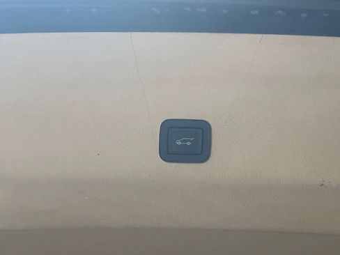 Used 2023 Cadillac Escalade Premium Luxury w/ Performance Package image 58