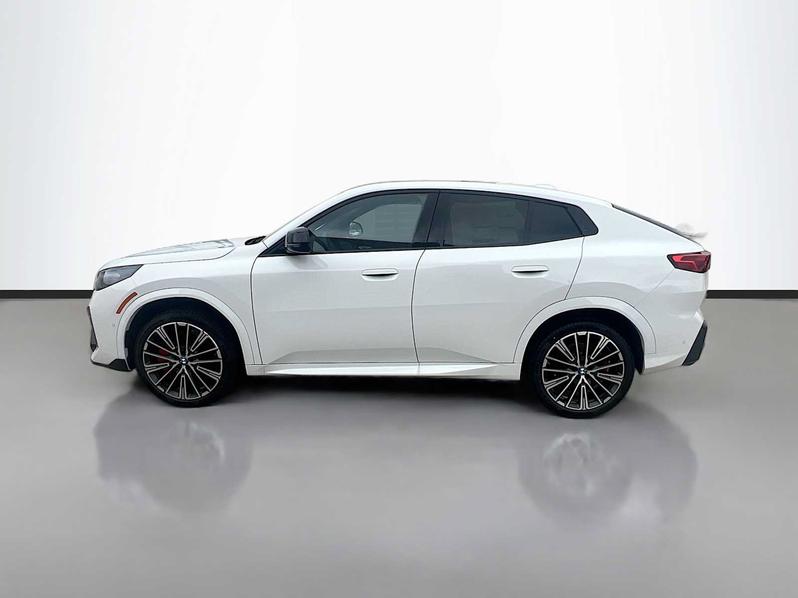Used 2026 BMW X2 M35i w/ Technology Package AWD/4WD image 5