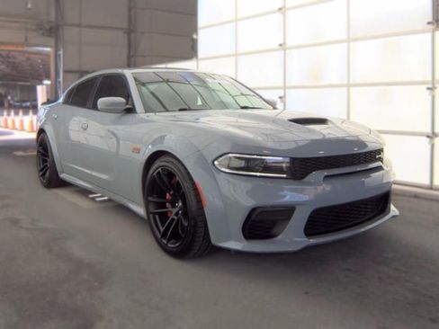 Used 2022 Dodge Charger Scat Pack RWD image 3