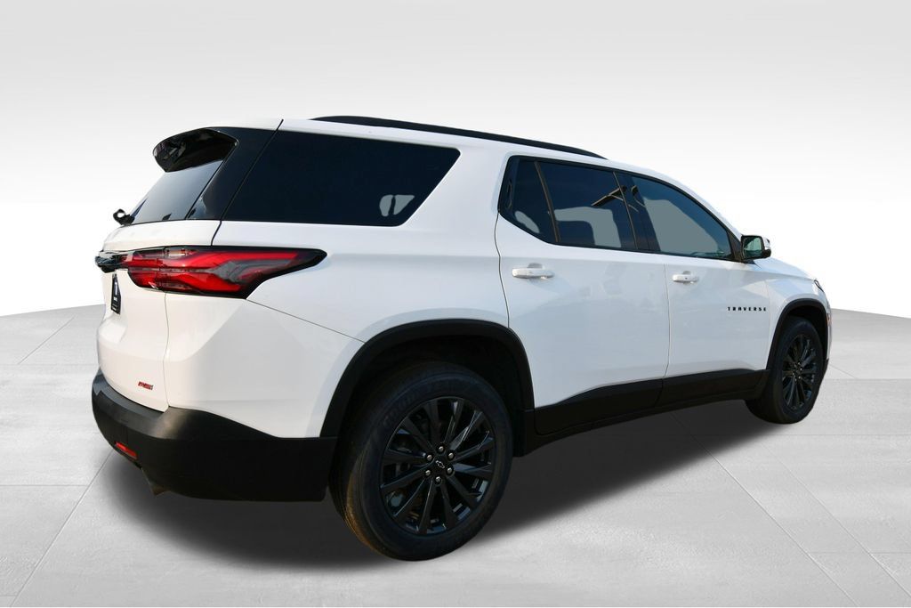 Used 2023 Chevrolet Traverse RS w/ LPO, Floor Liner Package AWD/4WD image 8