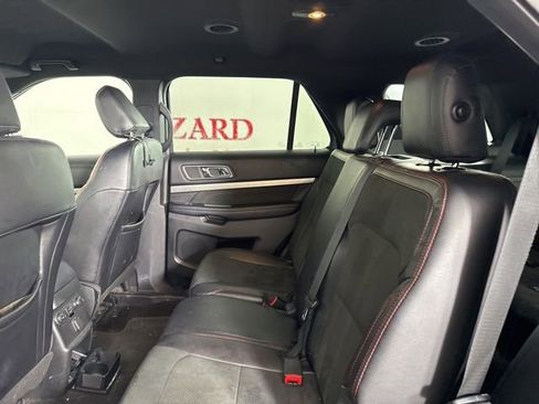 Used 2019 Ford Explorer XLT w/ Equipment Group 202A image 13