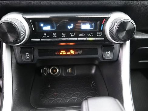 Used 2023 Toyota RAV4 LE image 17