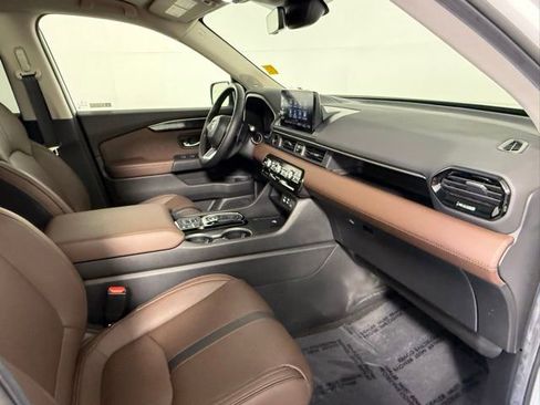 Used 2025 Honda Pilot Elite image 51