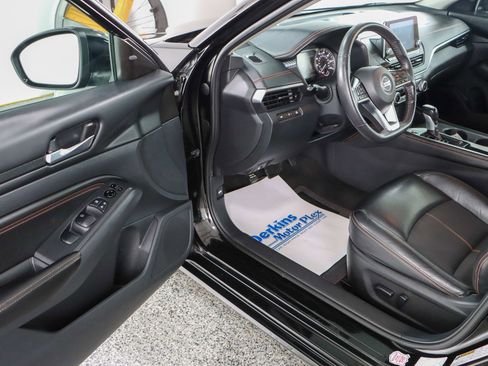 Used 2022 Nissan Altima 2.5 SR image 3