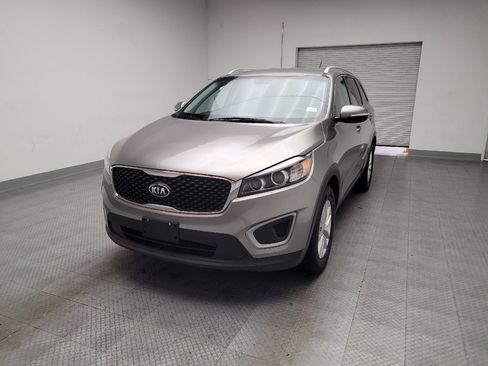 Used 2017 Kia Sorento FWD image 15