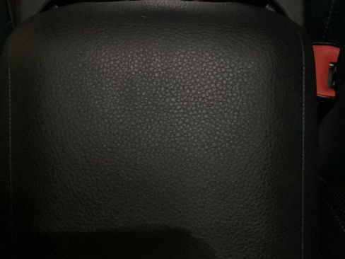 Used 2019 Porsche Macan S image 14