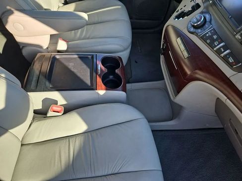 Used 2011 Toyota Sienna XLE image 13