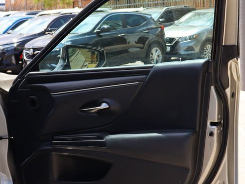 Used 2019 Lexus ES 350 FWD image 29
