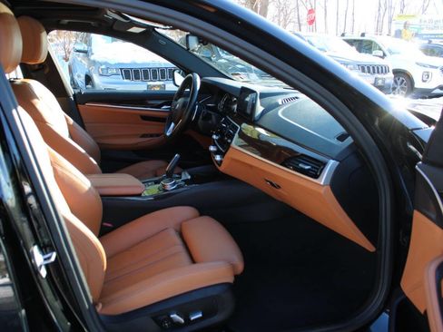 Used 2017 BMW 530i xDrive 530i xDrive AWD 4dr Sedan image 33