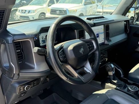 Used 2023 Ford Bronco Outer Banks w/ Sasquatch Package AWD/4WD image 14