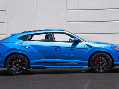 Used 2019 Lamborghini Urus AWD/4WD image 9