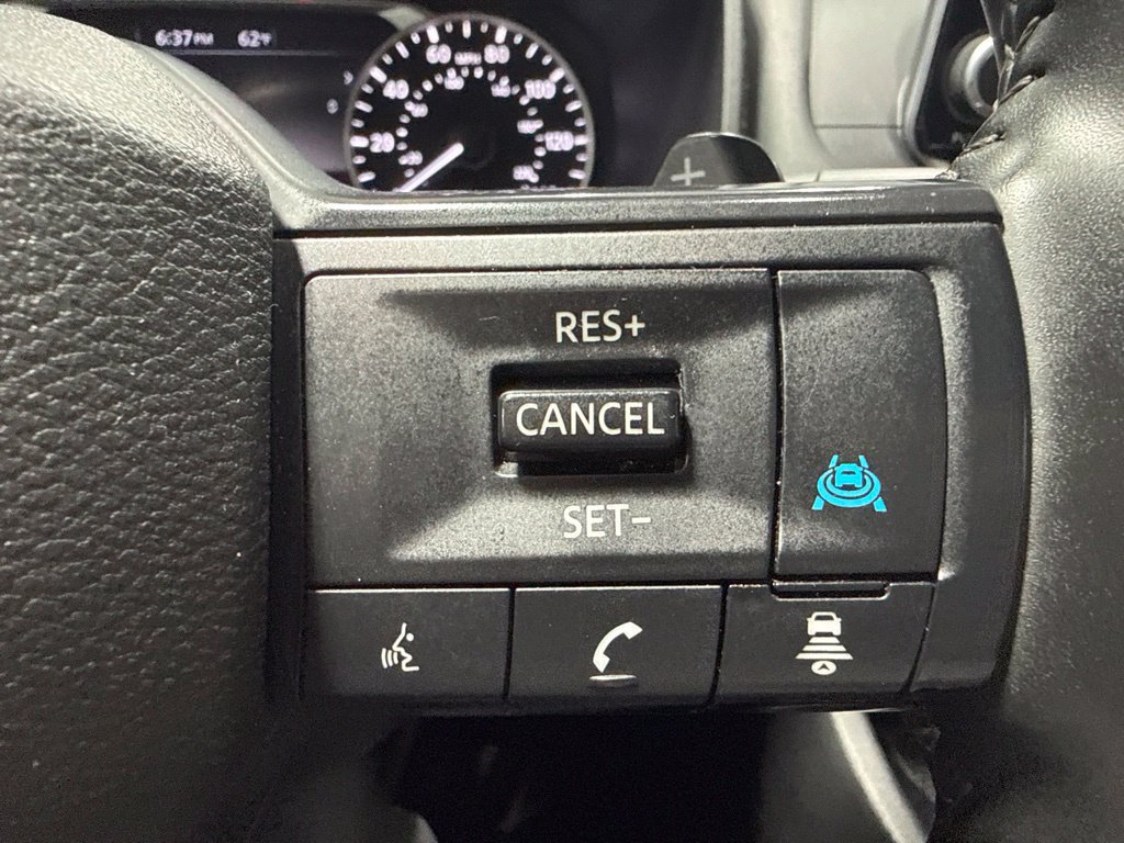 Used 2025 Nissan Rogue SV AWD/4WD image 30