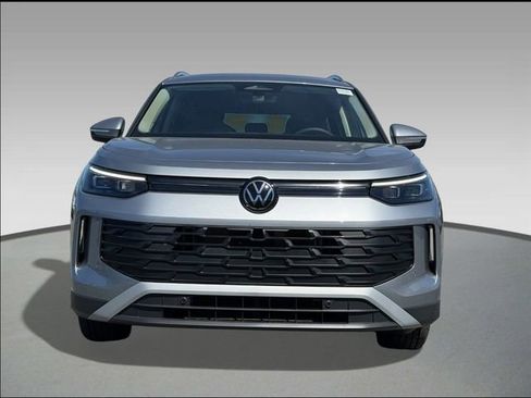 New 2026 Volkswagen Tiguan S image 2