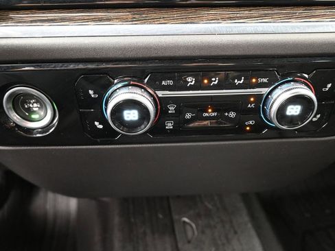 Used 2024 GMC Sierra 1500 Elevation image 4