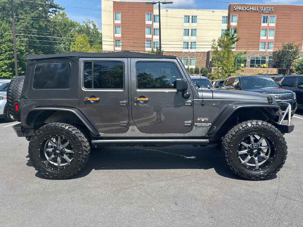 Used 2016 Jeep Wrangler Unlimited Sahara w/ Connectivity Group AWD/4WD image 8