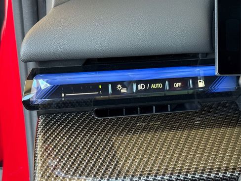 New 2026 BMW M5 w/ Carbon Package AWD/4WD image 24