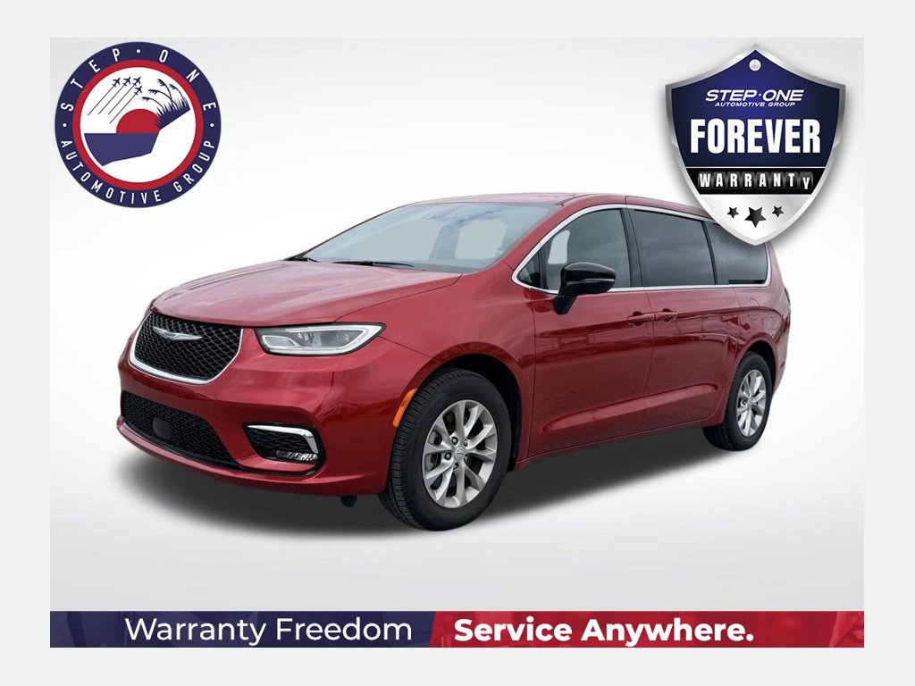 Used 2025 Chrysler Pacifica Select AWD/4WD image 1