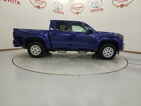 Certified 2025 Toyota Tacoma SR5 image 3