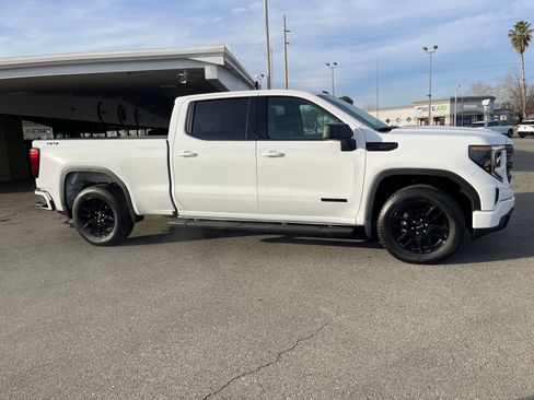 New 2026 GMC Sierra 1500 Elevation w/ LPO, Elevation Black Package image 4