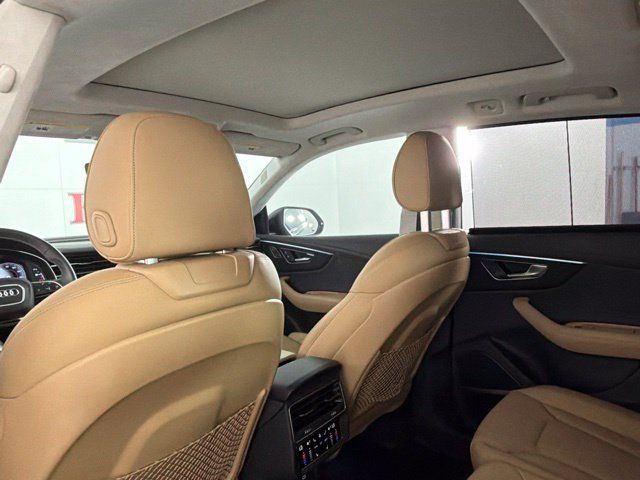 Used 2025 Audi Q8 Prestige AWD/4WD image 29