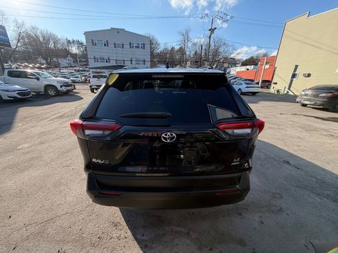 Used 2020 Toyota RAV4 LE w/ All Weather Liner Package image 4