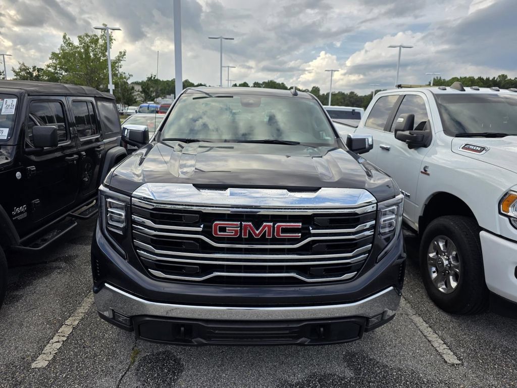 Used 2026 GMC Sierra 1500 SLT AWD/4WD image 2