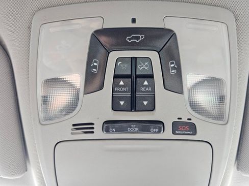 Used 2020 Toyota Sienna Limited FWD image 41