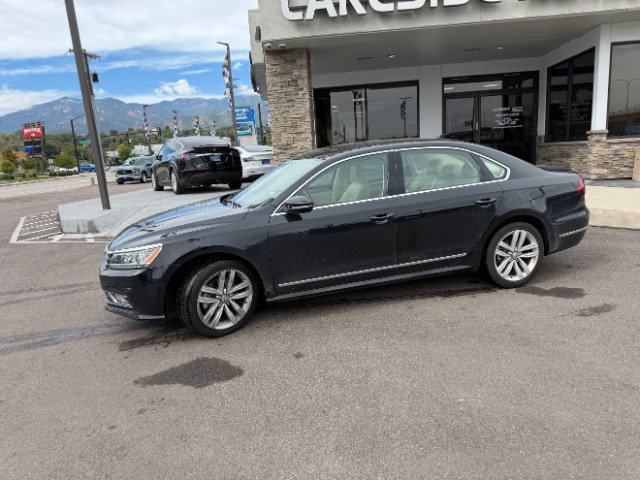 Used 2017 Volkswagen Passat 1.8T SEL Premium FWD image 6