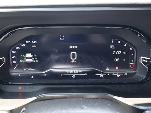 Used 2023 GMC Yukon Denali RWD image 11