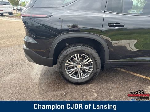Used 2024 Chevrolet Traverse LT AWD/4WD image 42