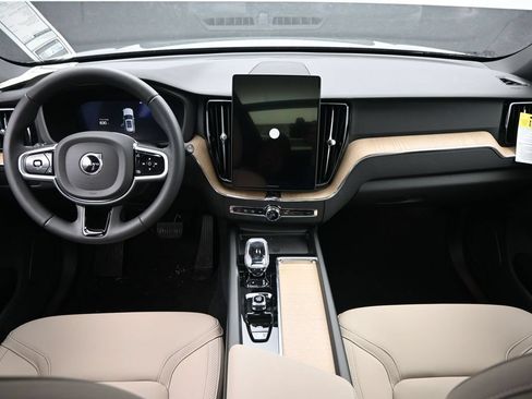 New 2026 Volvo XC60 B5 Plus w/ Climate Package AWD/4WD image 19