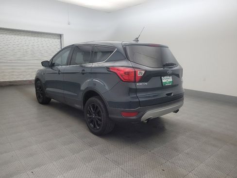 Used 2019 Ford Escape SE FWD image 5